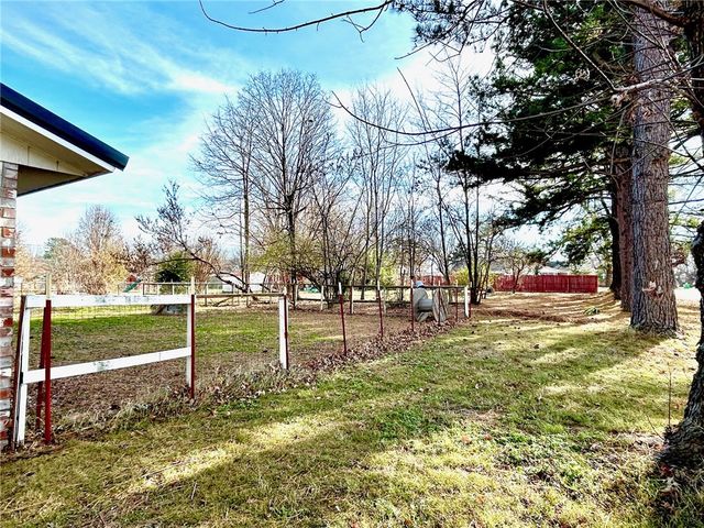 307 Terry Avenue, Springdale, AR 72764