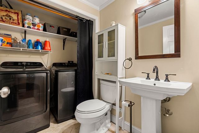 27 Woodland Park Dr 27, Haverhill, MA 01830