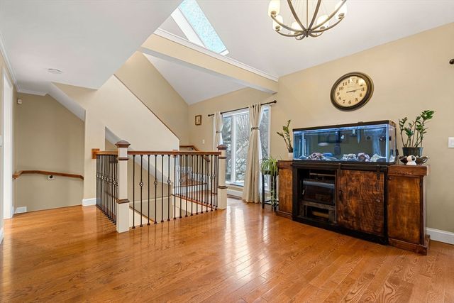 27 Woodland Park Dr 27, Haverhill, MA 01830