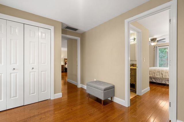 27 Woodland Park Dr 27, Haverhill, MA 01830