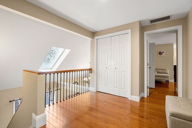 27 Woodland Park Dr 27, Haverhill, MA 01830