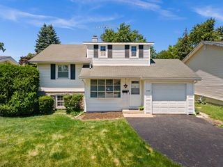 1107 E Elm Street, Wheaton, IL 60189