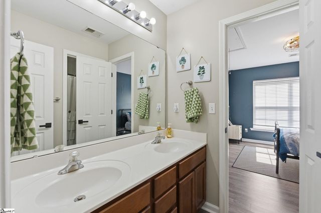 343 Woodsberry Shoals Drive, Duncan, SC 29334