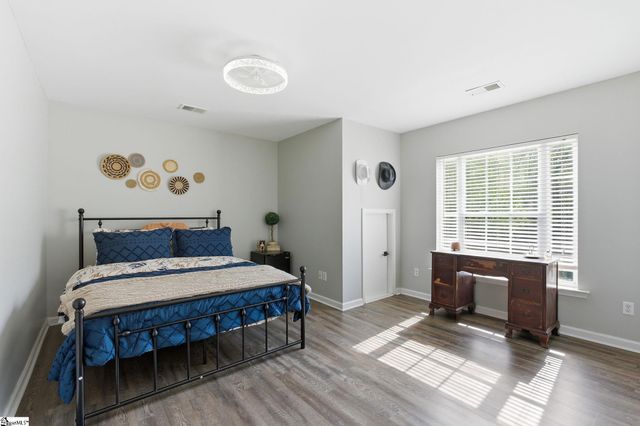 343 Woodsberry Shoals Drive, Duncan, SC 29334