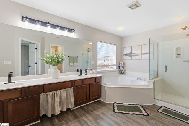 343 Woodsberry Shoals Drive, Duncan, SC 29334