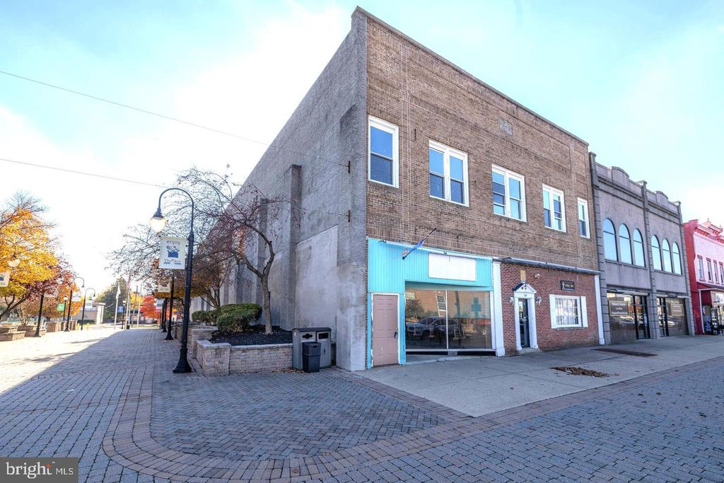 729 E LANDIS AVE, VINELAND, NJ 08360 — exterior