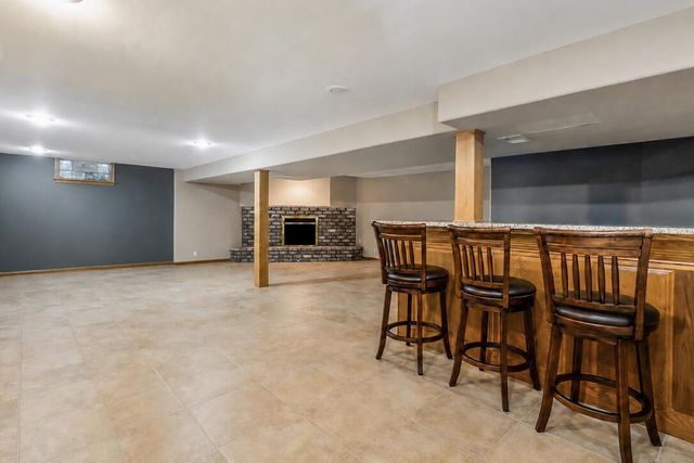 11550 N Meadowbrook DRIVE, Mequon, WI 53097