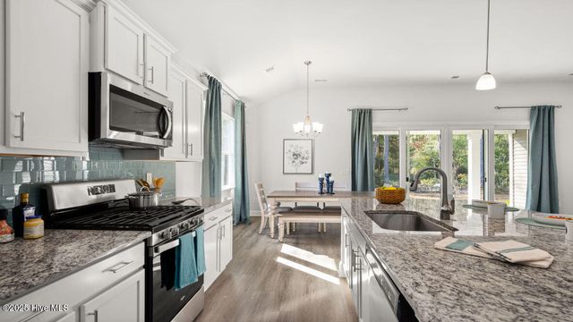 1260 Woodhouse Drive NW, Ash, NC 28420