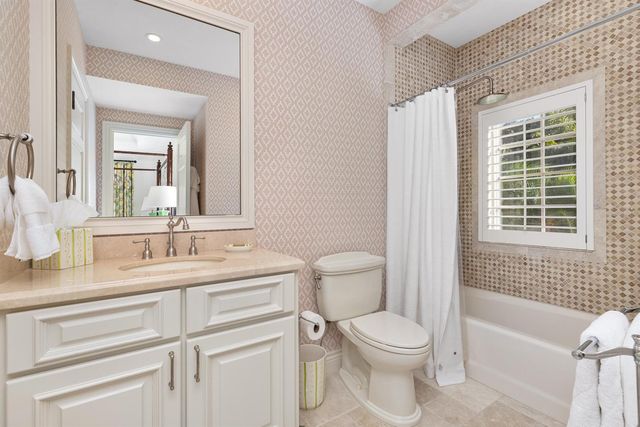 9 Via Vizcaya, Palm Beach, FL 33480