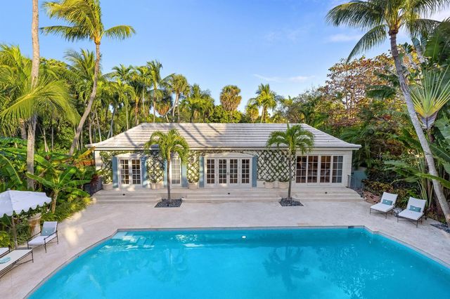 9 Via Vizcaya, Palm Beach, FL 33480