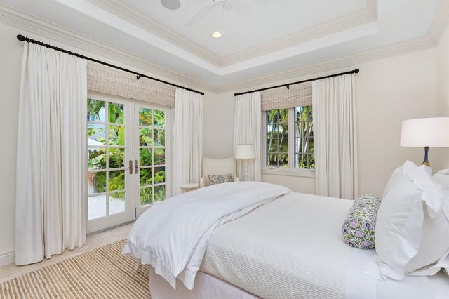 9 Via Vizcaya, Palm Beach, FL 33480