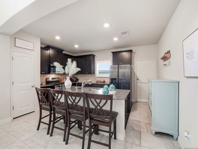 1215 Butterfly Post, San Antonio, TX 78245