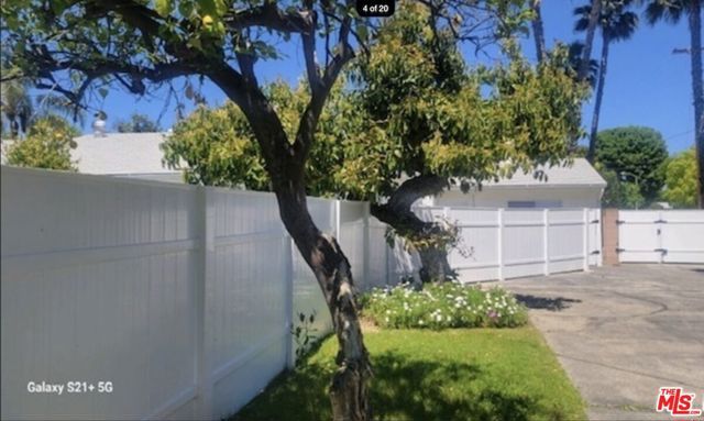 17402 Hart Street, Van Nuys (los Angeles), CA 91406