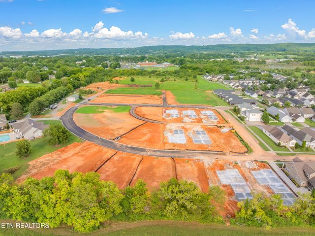 916 Stratford Avenue, Sweetwater, TN 37874