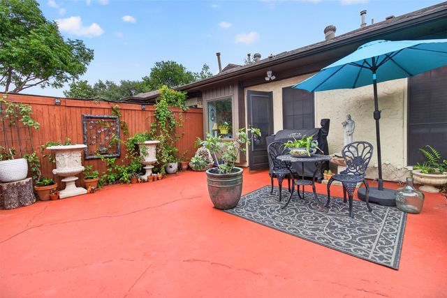 2017 Heatherbrook Drive, Grapevine, TX 76051