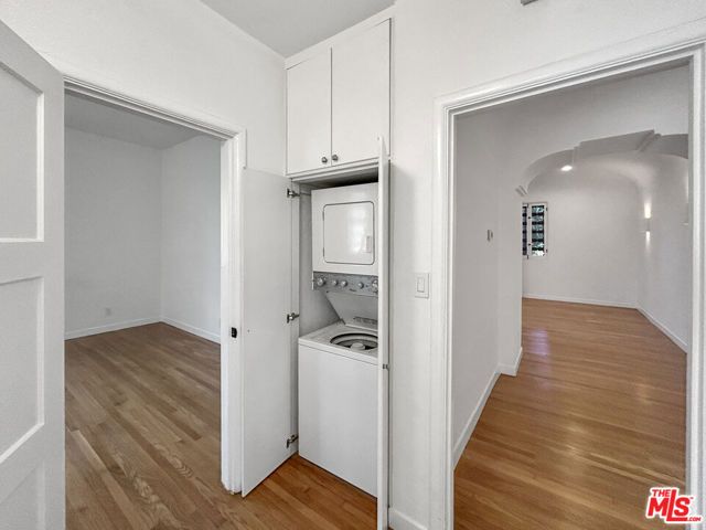 1220 N La Cienega Boulevard F-2, West Hollywood, CA 90069