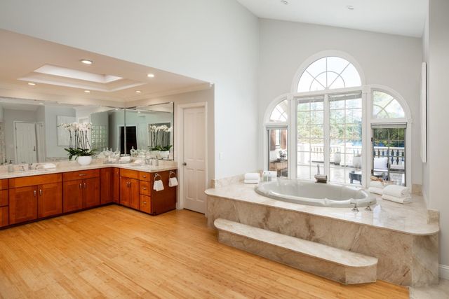 11637 Rebecca Lane, Los Altos Hills, CA 94024