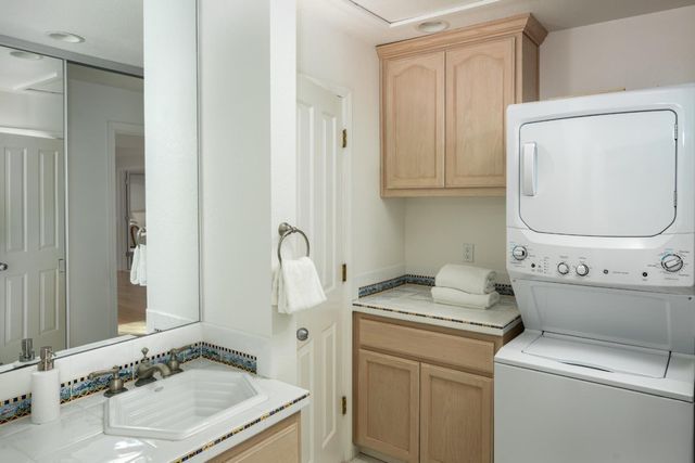 11637 Rebecca Lane, Los Altos Hills, CA 94024