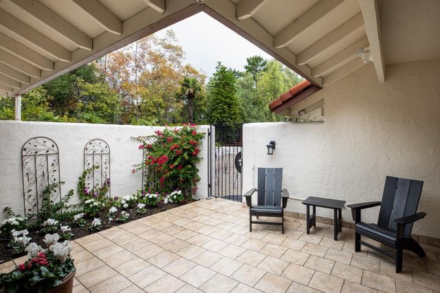 11637 Rebecca Lane, Los Altos Hills, CA 94024