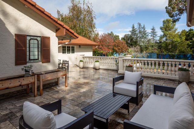 11637 Rebecca Lane, Los Altos Hills, CA 94024