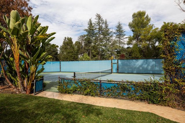 11637 Rebecca Lane, Los Altos Hills, CA 94024