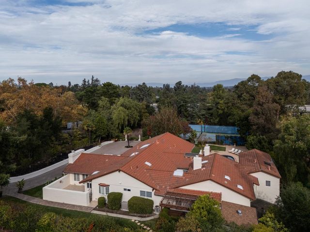 11637 Rebecca Lane, Los Altos Hills, CA 94024