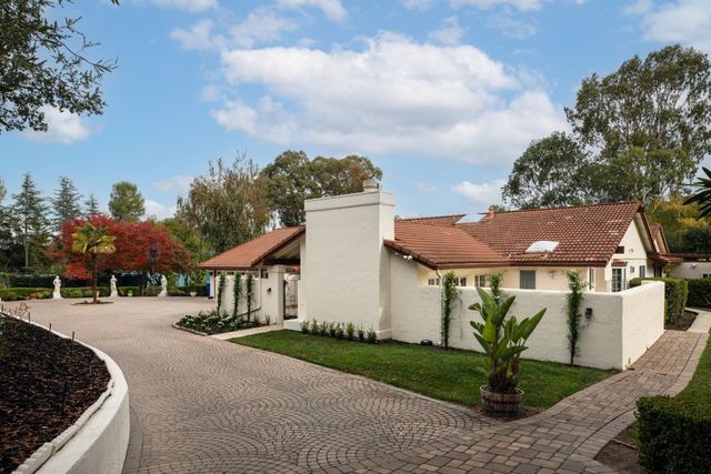 11637 Rebecca Lane, Los Altos Hills, CA 94024