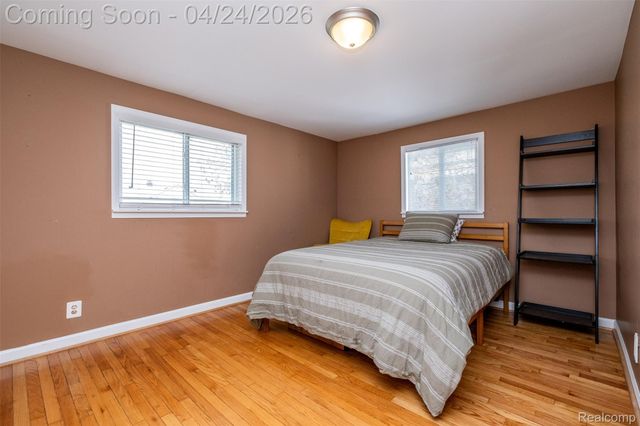 51 Hamata Avenue, Hazel Park, MI 48030