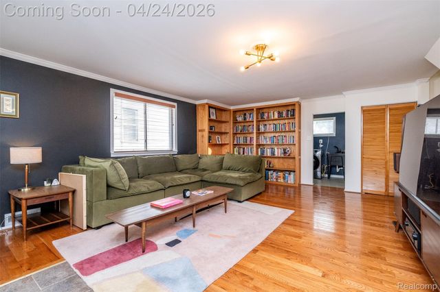 51 Hamata Avenue, Hazel Park, MI 48030