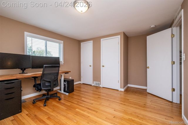 51 Hamata Avenue, Hazel Park, MI 48030