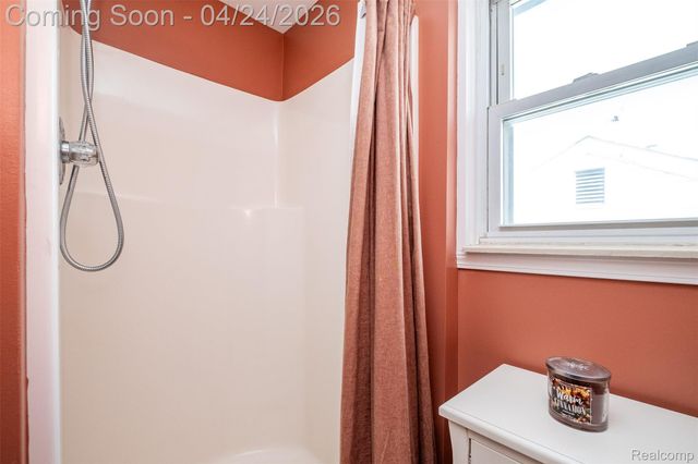 51 Hamata Avenue, Hazel Park, MI 48030