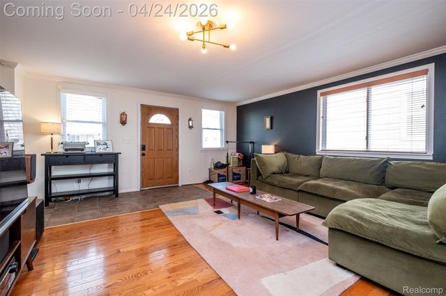 51 Hamata Avenue, Hazel Park, MI 48030