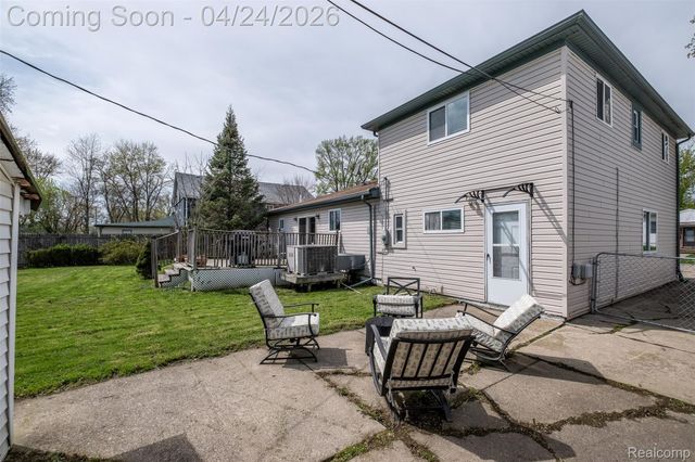 51 Hamata Avenue, Hazel Park, MI 48030