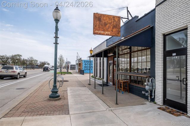 51 Hamata Avenue, Hazel Park, MI 48030