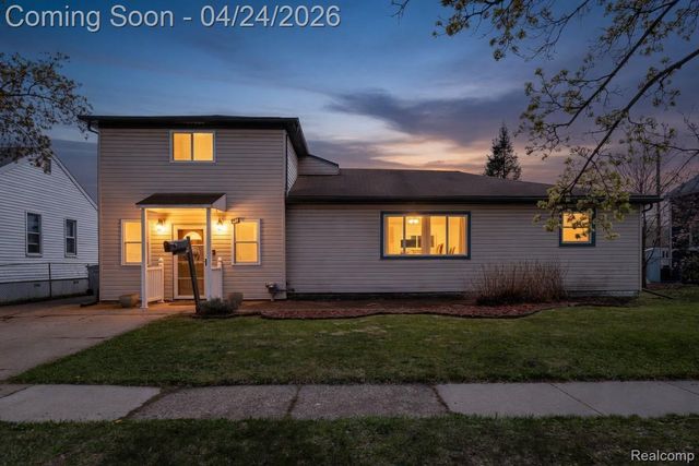 51 Hamata Avenue, Hazel Park, MI 48030