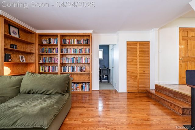 51 Hamata Avenue, Hazel Park, MI 48030