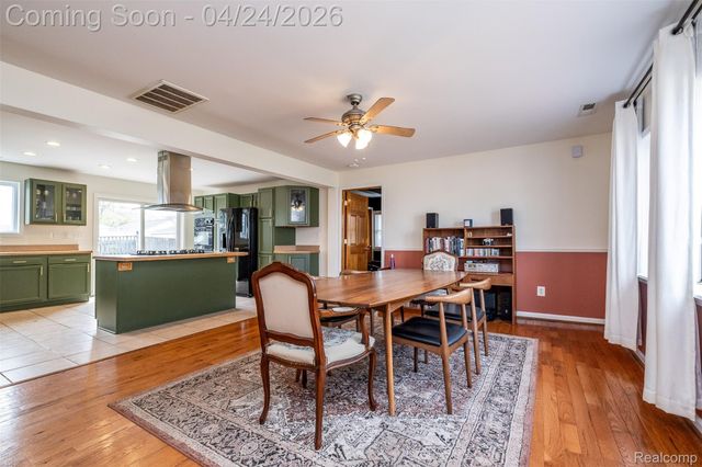 51 Hamata Avenue, Hazel Park, MI 48030