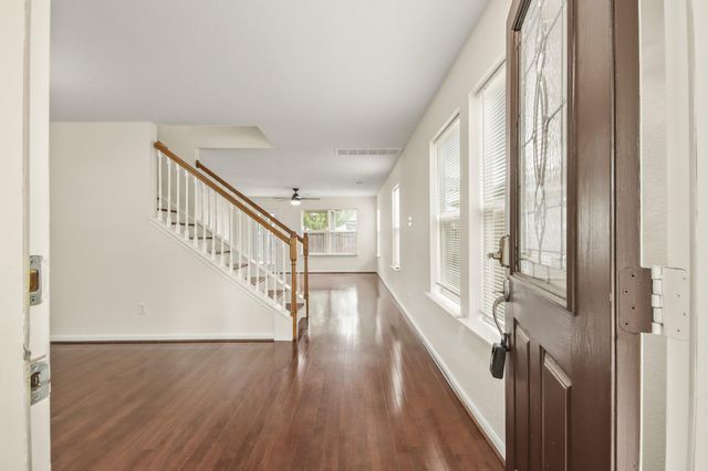 255 Silky Leaf Drive, Houston, TX 77073