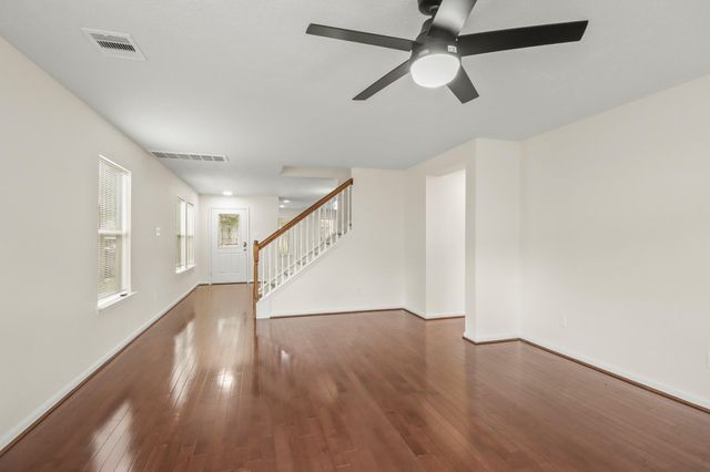 255 Silky Leaf Drive, Houston, TX 77073