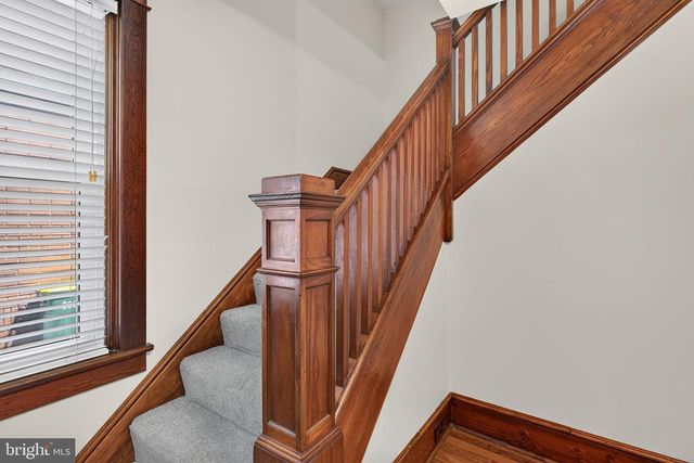 604 CHESTNUT ST, Columbia, PA 17512