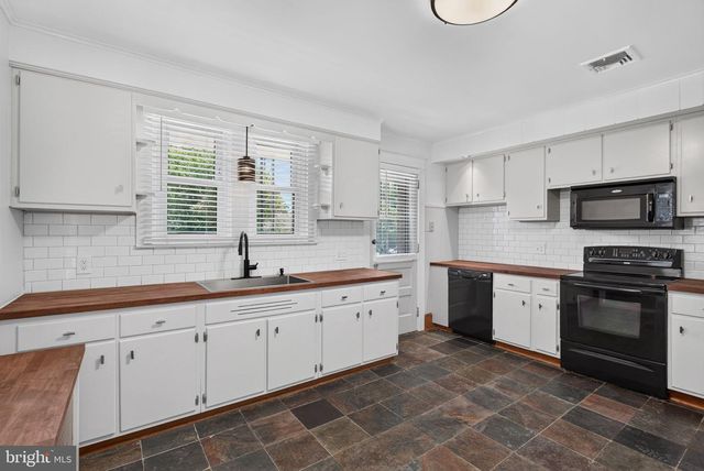 604 CHESTNUT ST, Columbia, PA 17512