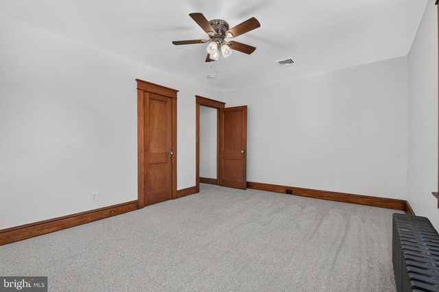 604 CHESTNUT ST, Columbia, PA 17512