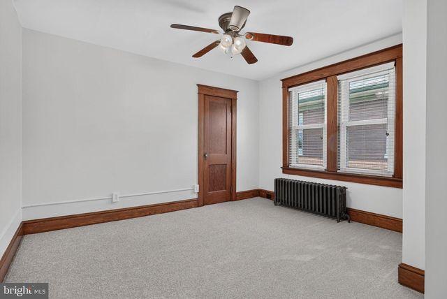 604 CHESTNUT ST, Columbia, PA 17512