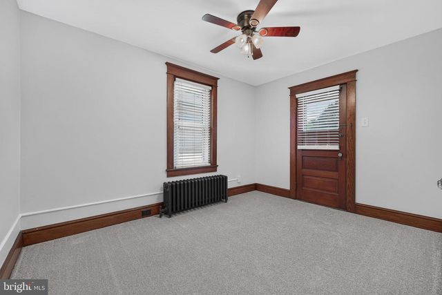 604 CHESTNUT ST, Columbia, PA 17512