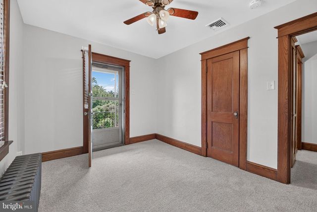 604 CHESTNUT ST, Columbia, PA 17512