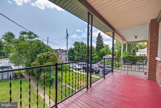604 CHESTNUT ST, Columbia, PA 17512