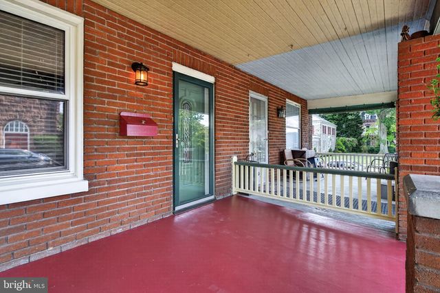 604 CHESTNUT ST, Columbia, PA 17512