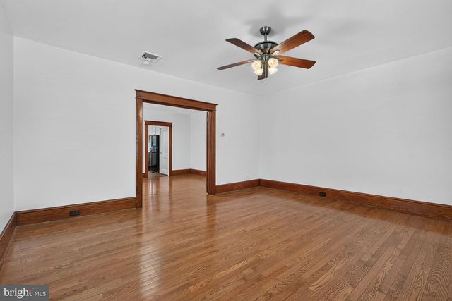 604 CHESTNUT ST, Columbia, PA 17512