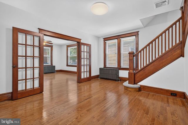 604 CHESTNUT ST, Columbia, PA 17512