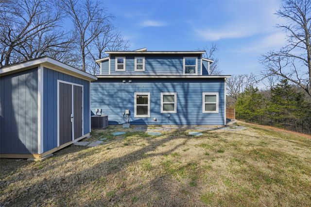 404 Hacienda Drive, Pottsboro, TX 75076